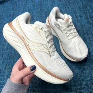 Saucony Ride 18 Running Shoes in Vanilla Rose Gold WIDE Width