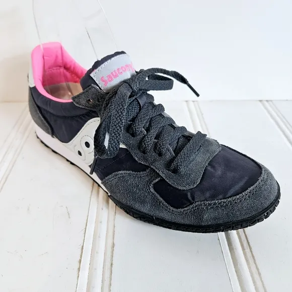Saucony Sneakers Womens Size 8 Bullet Low Profile Gray Trainers Athleisure Pink