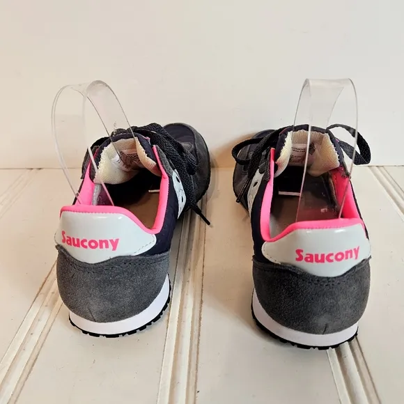 Saucony Sneakers Womens Size 8 Bullet Low Profile Gray Trainers Athleisure Pink