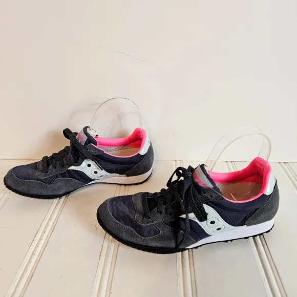 Saucony Sneakers Womens Size 8 Bullet Low Profile Gray Trainers Athleisure Pink