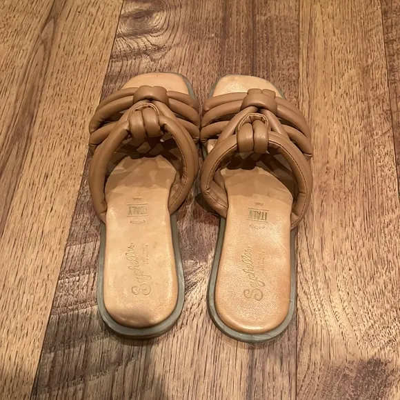 Seychelles Woman’s Brown Sandals Size 6