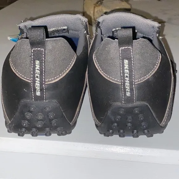 🌼Skechers Extra Wide shoes