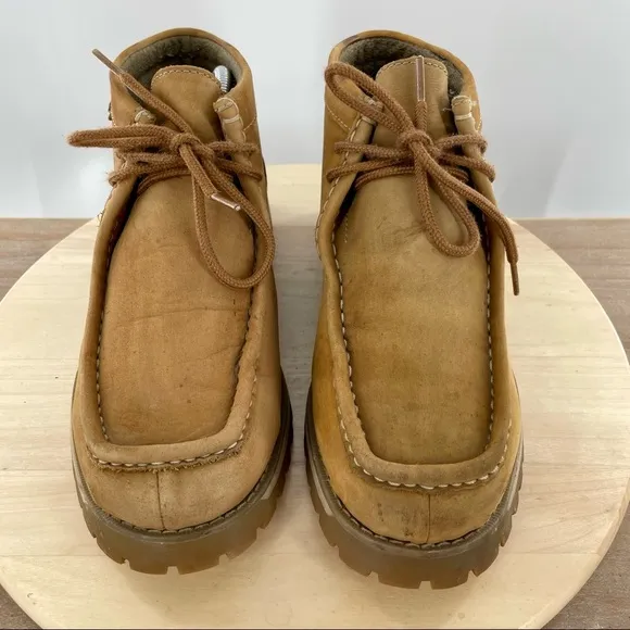 SKECHERS Martyr Shoes size 9 mens, tan