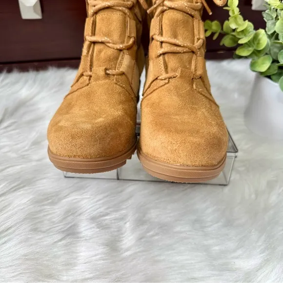 SOREL Evie Wedge Lace Up Waterproof Tan Suede Ankle Bootie Size 7