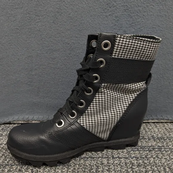 Sorel Girls Joan Of Artic Lexie Wedge Boots Black Size 4 Waterproof