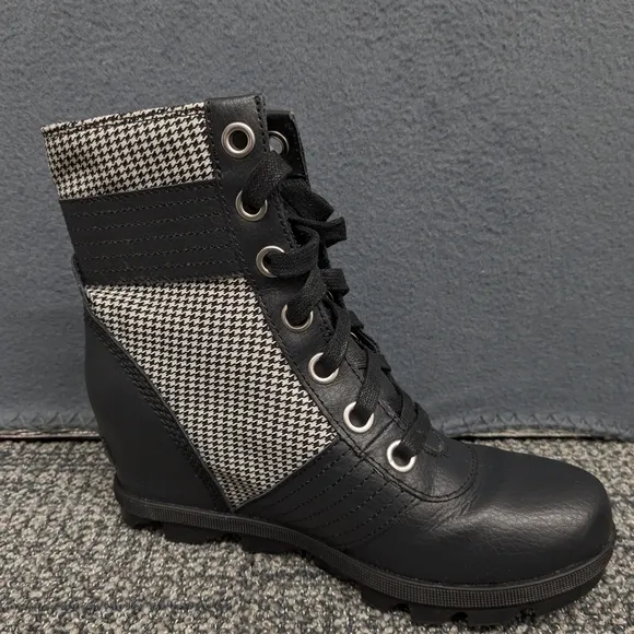 Sorel Girls Joan Of Artic Lexie Wedge Boots Black Size 4 Waterproof