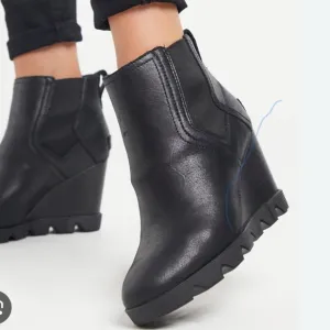 Sorel Joan Uptown Chelsea Waterproof Black Leather Ankle Boots Womens Size 9.5