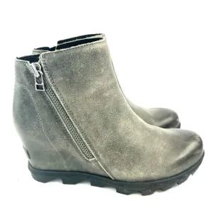Sorel leather waterproof Joan of Arctic gray zip bootie ankle boot wedge 7.5