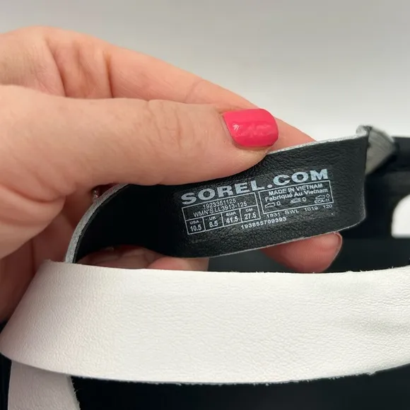 Sorel Roaming Criss Cross Black White Sling backs Sandals Women's Size 10.5