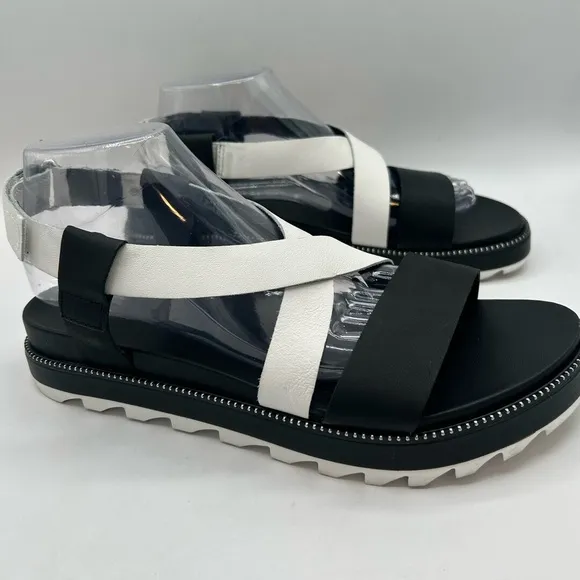 Sorel Roaming Criss Cross Black White Sling backs Sandals Women's Size 10.5