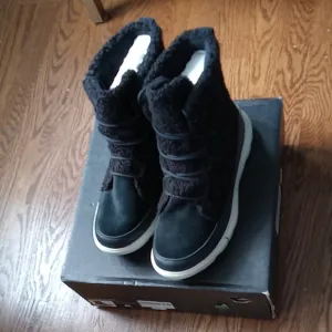 Sorel women's boots-LIGHTLY USED