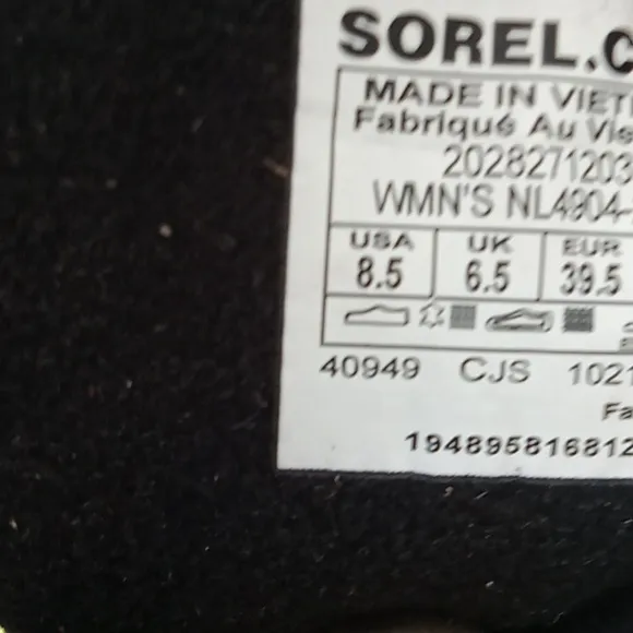 Sorel women's Boots-NEW