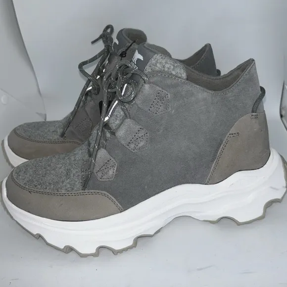Sorel Women's Kinetic Breakthru Caribou Waterproof Boots 10 NWTBrand new