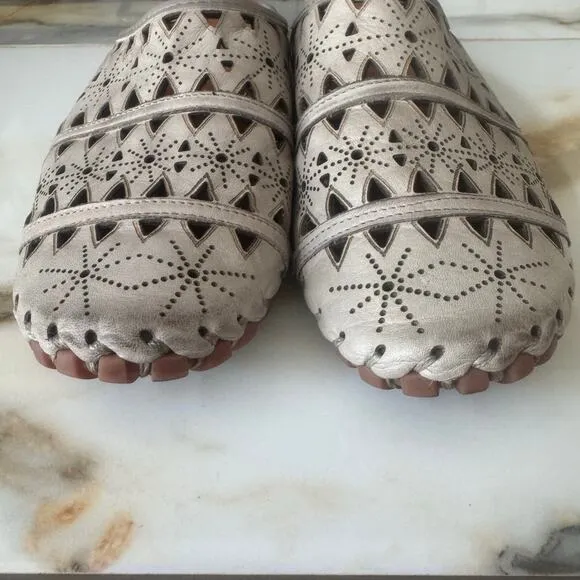 Spring Step Women’s Fusalide Gray Leather Slip On Cut Out Clog Shoes Mules Sz 38
