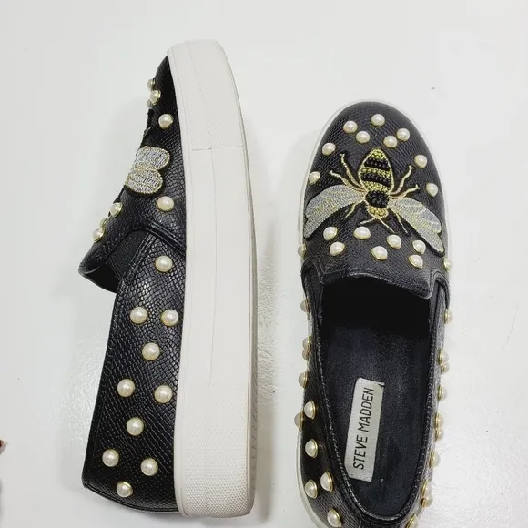 Steve Madden Women Shoes Polly Black Multi Embroidered Slip-On Sneakers Size 8.5