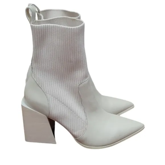 Steve Madden Womens Tackle Ivory Ankle Boots Shoes 11 Medium