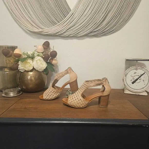 Sundance &quot;Demeter's Hillsides&quot; Woven Leather Sandals Sz 38 (US 7.5)