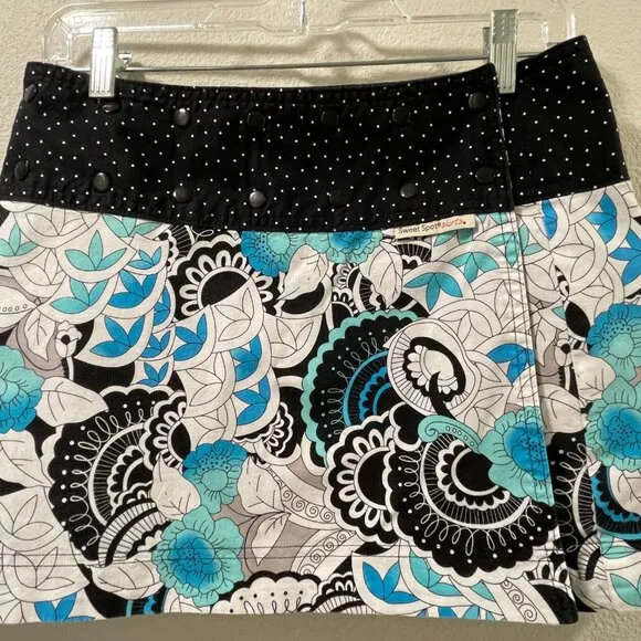 SWEET SPOT Sport Skirt, Adjustable/Reversible Mini, Black/White/Aqua -  2-14