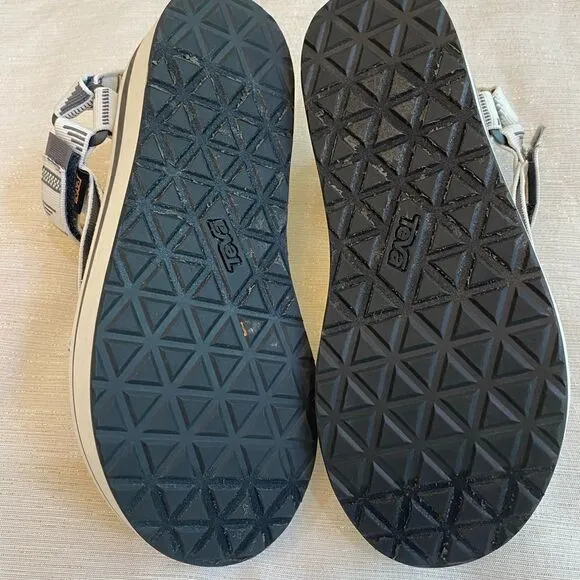 Teva  Chara Flatform Universal Sandals Women Size 9