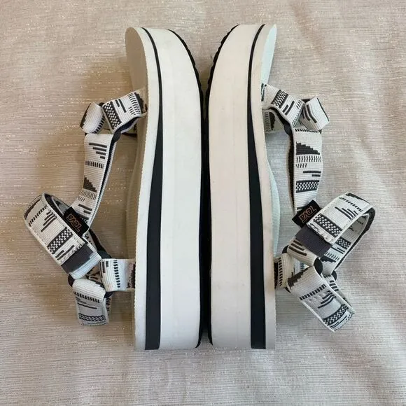 Teva  Chara Flatform Universal Sandals Women Size 9