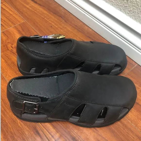 Teva leather sandals men fisherman sandals NWT