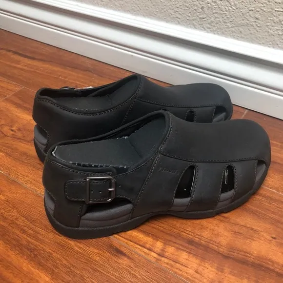 Teva leather sandals men fisherman sandals NWT