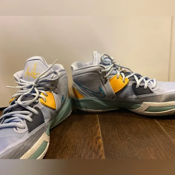 The Nike Kyrie Infinity Basketball Shoes, Size 11.5, Blue Gold Grey, Like New