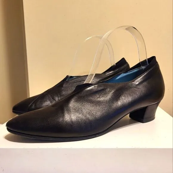 Thierry Rabotin Black Glove Leather High-Vamp Pumps sz.7/38 Ret $460 Mint