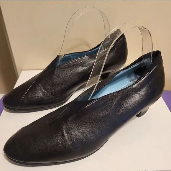 Thierry Rabotin Black Glove Leather High-Vamp Pumps sz.7/38 Ret $460 Mint