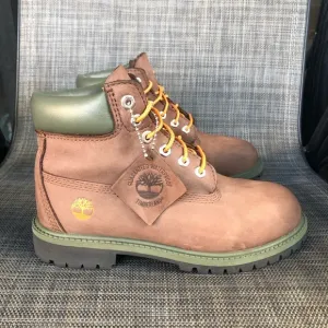 Timberland Juniors 6” Premium Waterproof Leather Boots Little Boys Size 3