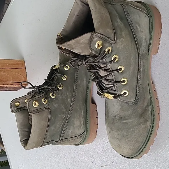 Timberland ReBOTL Boots Boy's Classic 6-Inch Waterproof Green Nubuck Suede