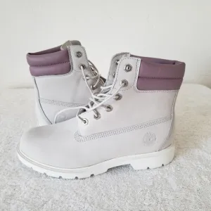Timberland  waterproof leather women's  boots size 9,5