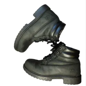 Timberland women's black classic nubuck 6&quot; hiking boots 7.5