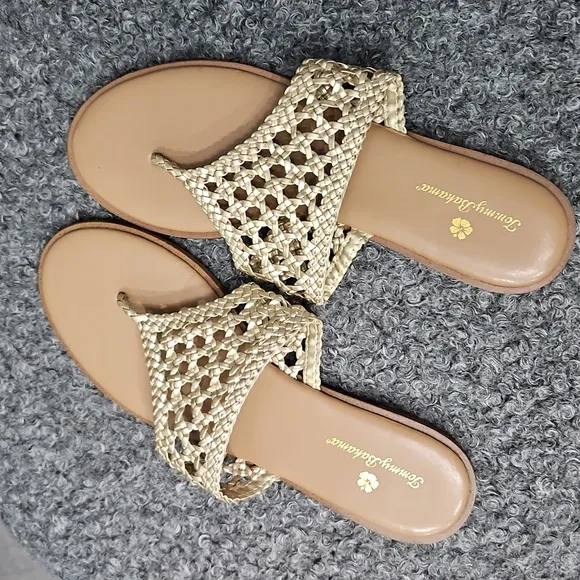 Tommy Bahama Sandals