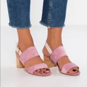 Toms Poppy Mauve Corduroy Sandals