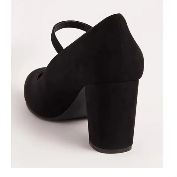 TORRID NWT BLACK MARY JANE PUMP (WW)