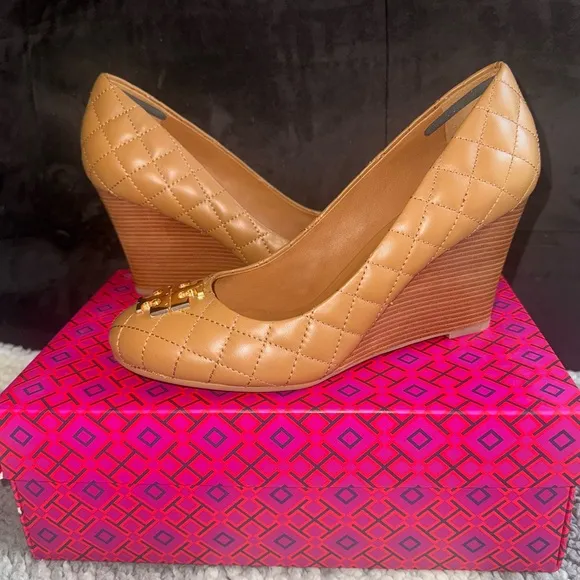Tory Burch Laura 85MM Quilted Wedge/Nappa Leather 9 Womens