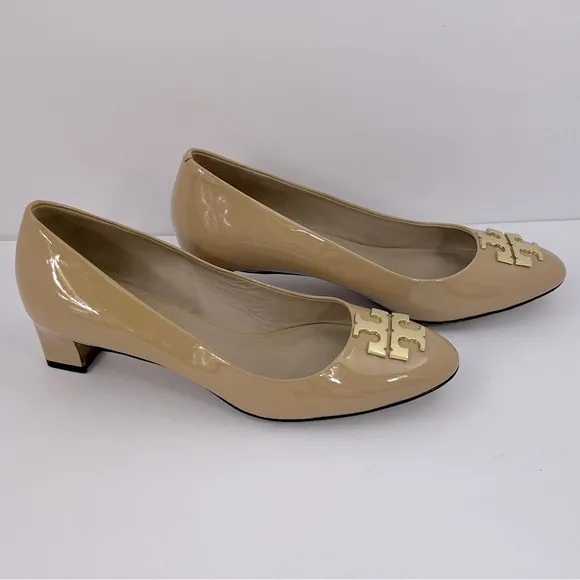 TORY BURCH, TORY BEIGE RALEIGH PUMPS, WITH GOLS LOGO, 1.5 INCH HEELS, SIZE 8-C