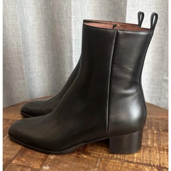 Tuckernuck A di GAETA Black Calf Leather L'Irrequieta Ankle Boots Size 6 US