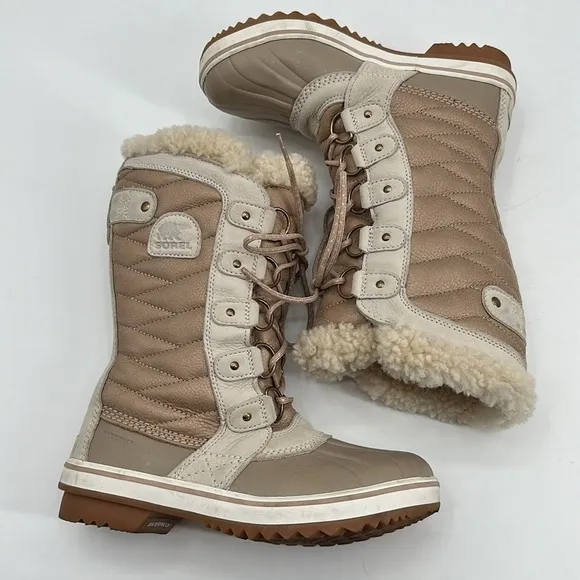 UEC Sorel cream &amp; gold duck boots waterproof shearling lined no box size 5.5