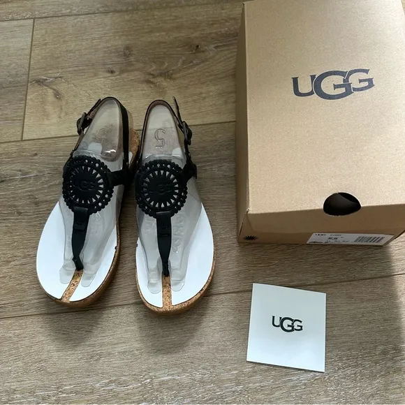 Ugg Ayden sandals