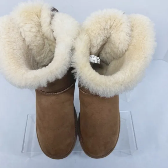 Ugg Bailey Bow II Chestnut Short Boots Womens size 7
