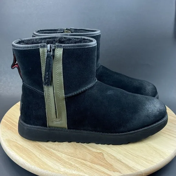 UGG CLASSIC MINI ZIP SHEEPWOOL WATERPROOF WINTER BOOTS, MEN US 9 EUR 42