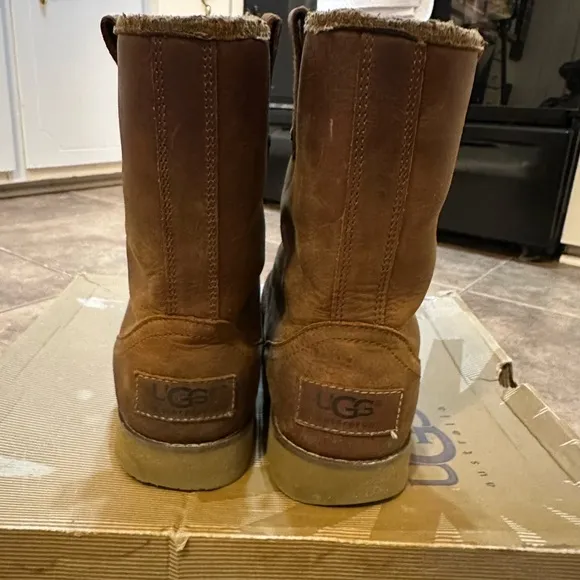 UGG Kid’s K Redwood Boots
