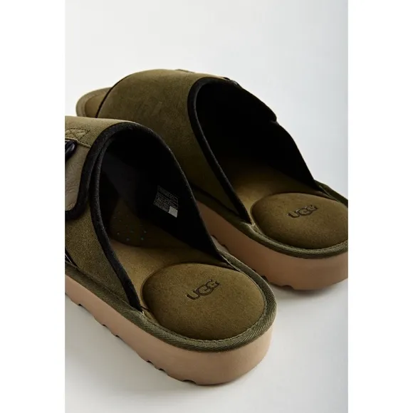 UGG Men’s Goldencoast Slide Sandals