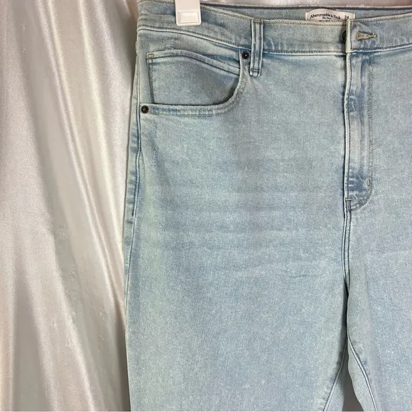 Ultra High Rise Light Wash Flare Jeans Size 18R NWT Y2K Vintage Fit 34” Inseam