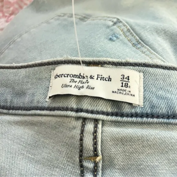 Ultra High Rise Light Wash Flare Jeans Size 18R NWT Y2K Vintage Fit 34” Inseam