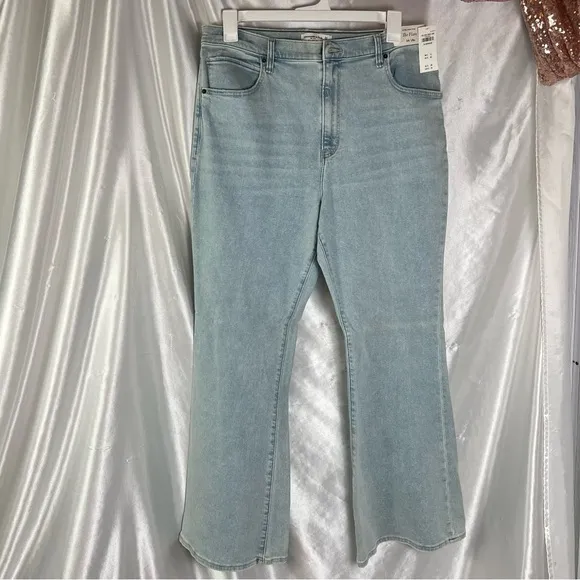Ultra High Rise Light Wash Flare Jeans Size 18R NWT Y2K Vintage Fit 34” Inseam