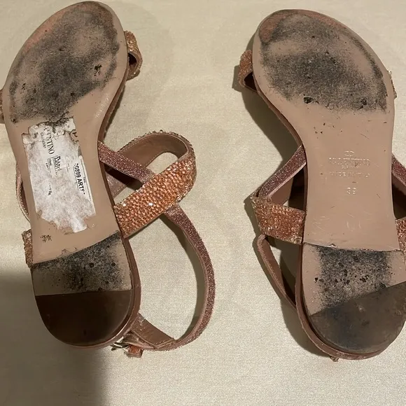Valentino Garavani beige/pink crystal sandals