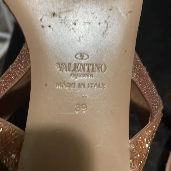 Valentino Garavani beige/pink crystal sandals